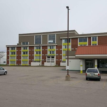 Days Inn & Suites By Wyndham Grand Rapids Near Downtown 怀俄明 外观 照片