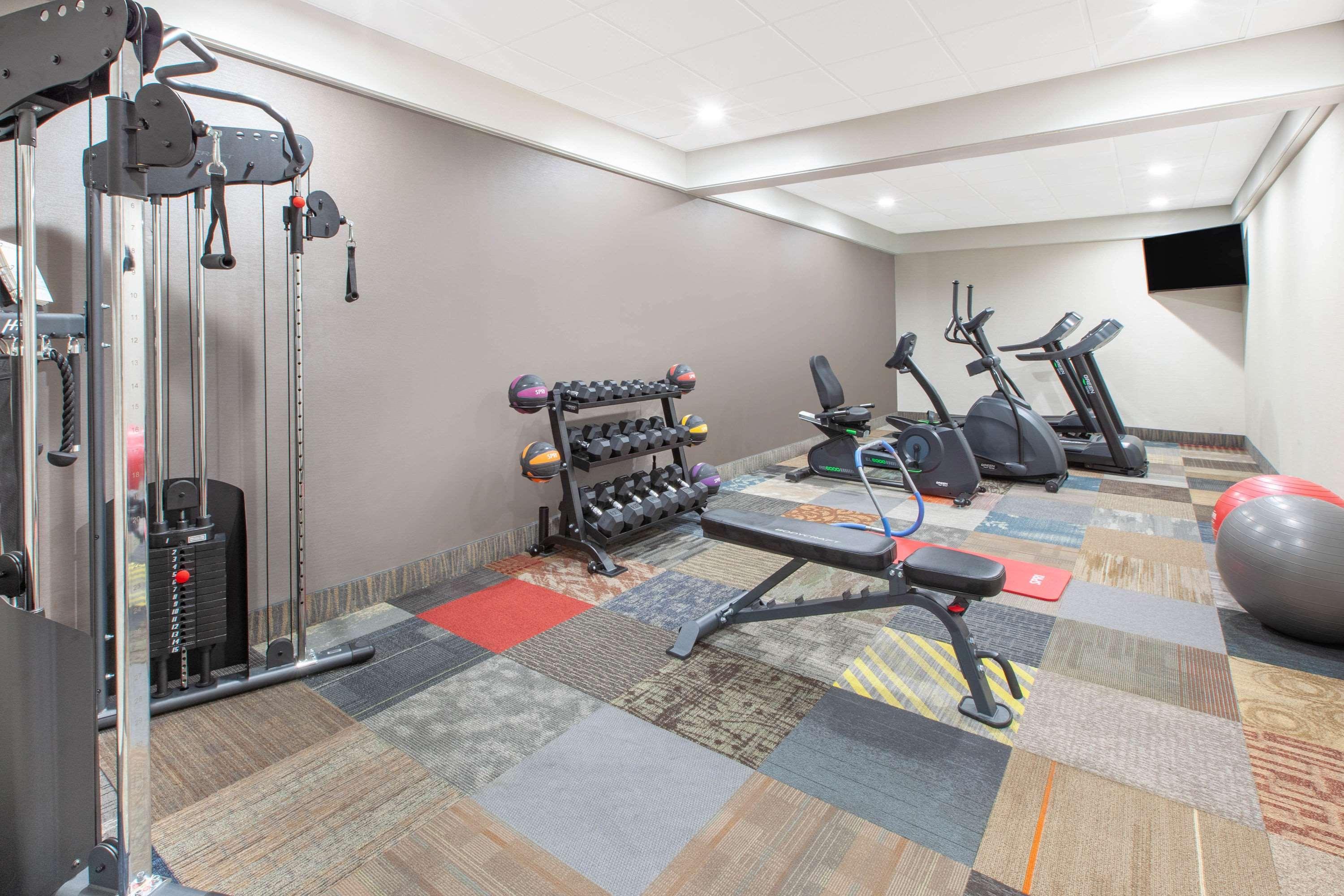 Days Inn & Suites By Wyndham Grand Rapids Near Downtown 怀俄明 外观 照片