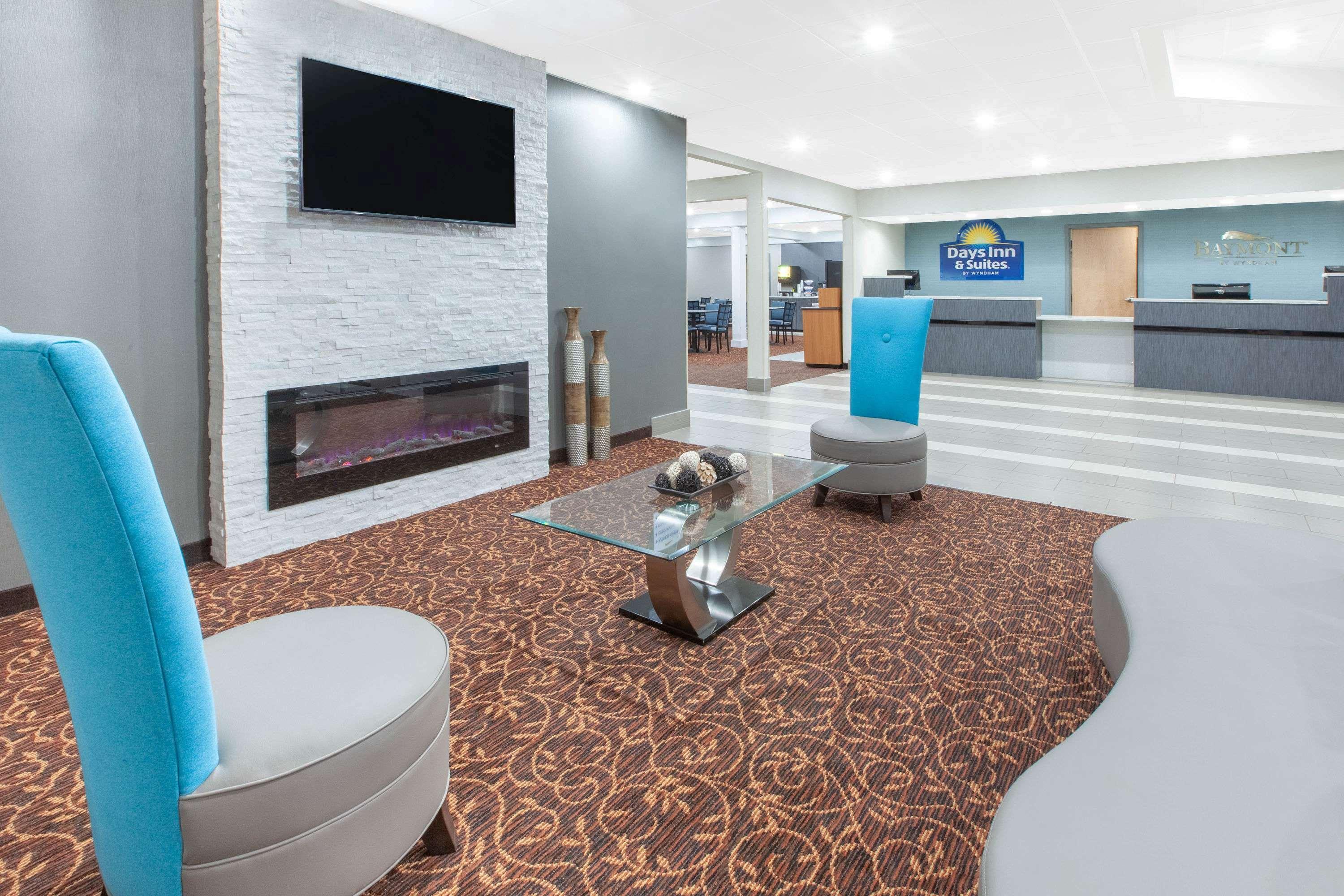 Days Inn & Suites By Wyndham Grand Rapids Near Downtown 怀俄明 外观 照片