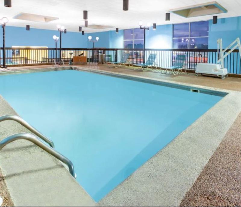 Days Inn & Suites By Wyndham Grand Rapids Near Downtown 怀俄明 外观 照片